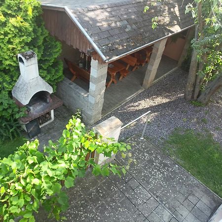 Dom V Zahrade Hotel Podhájska Exterior foto