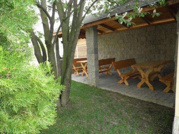 Dom V Zahrade Hotel Podhájska Exterior foto