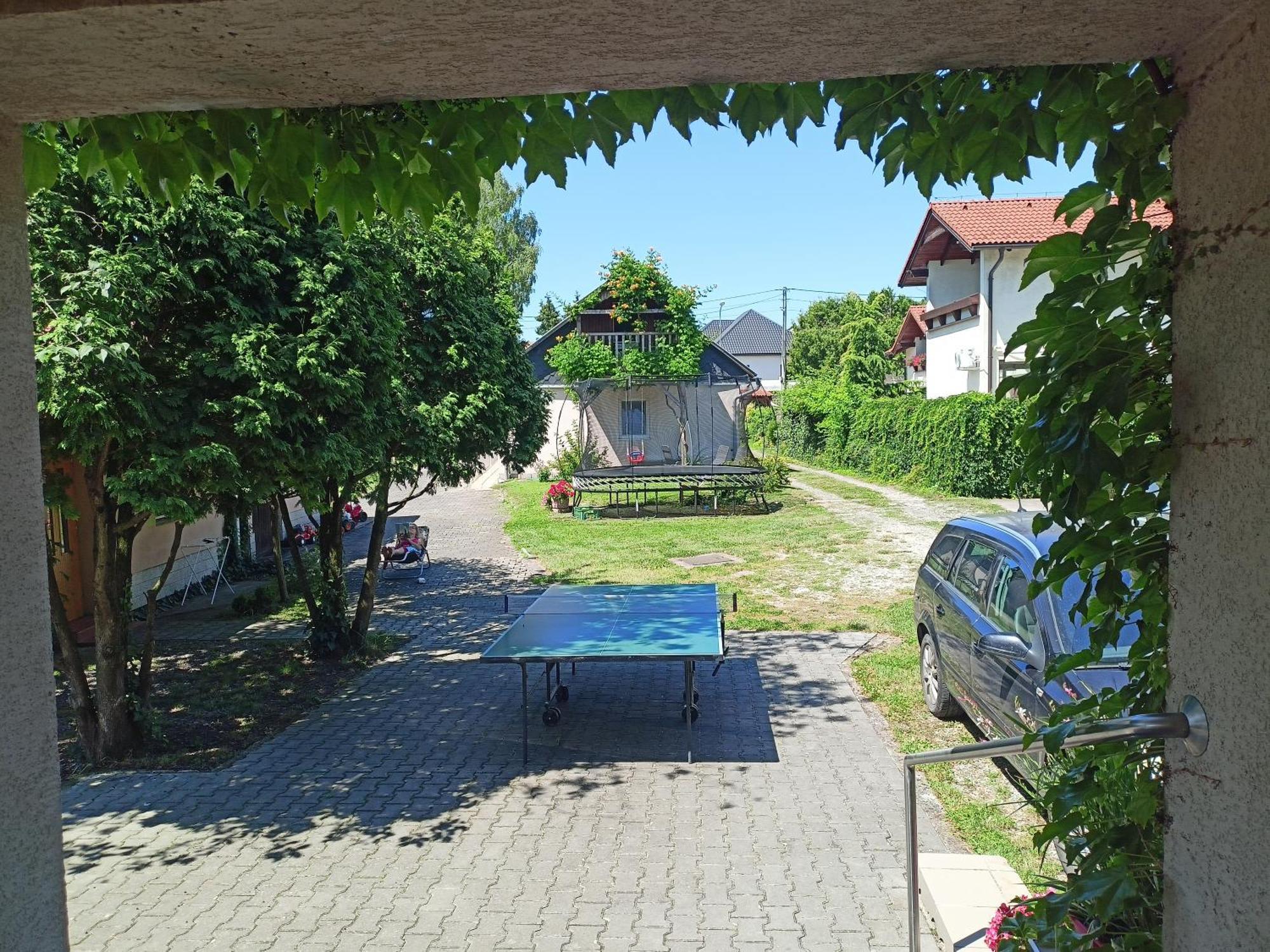 Dom V Zahrade Hotel Podhájska Exterior foto